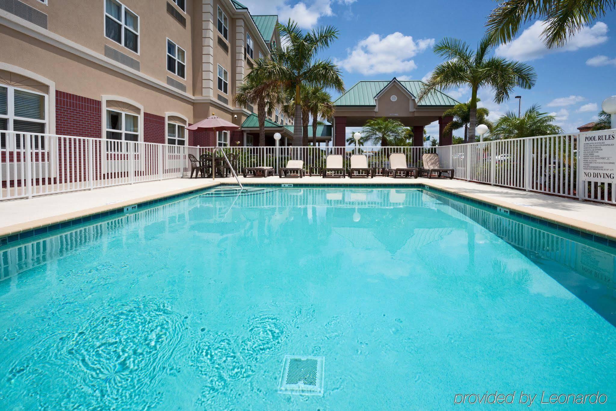 Country Inn & Suites By Radisson, Bradenton-Lakewood-Ranch, Fl エクステリア 写真